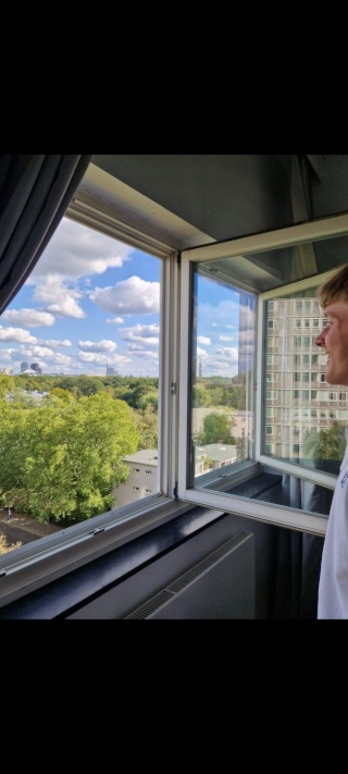 600€ warm, Möblierte 1,5 Zimmer zur Untervermietung in 2er WG mit Blick über Tiergarten (Berlin-Mitte, 1. Mai 2026 – 31. September 2026)