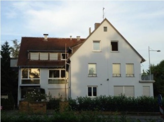Anzeigenbild: NEU GEBILDETE WG: Möbliertes 24 qm Zimmer in netter 3er WG, mit Balkon, zentral