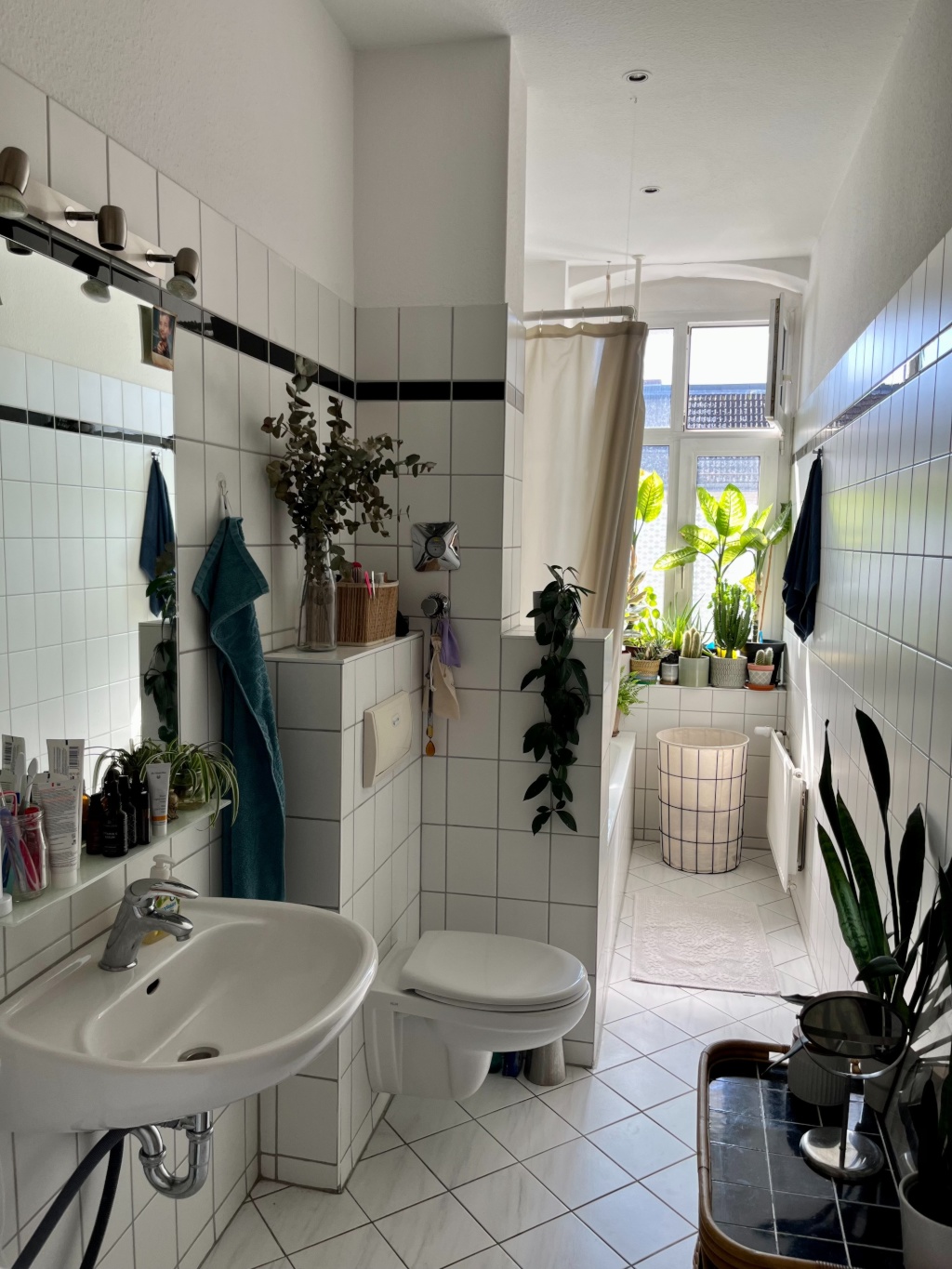 Bright & stylish Neukölln flat | Fully furnished | flexible days throughout August and September – Sonnenallee, 12045 Berlin Neukölln – Vorschaubild 3