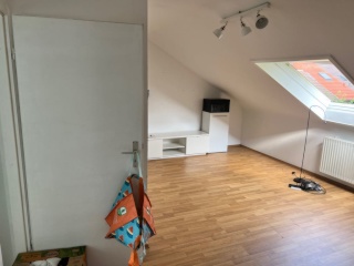 Anzeigenbild: 2-Zimmer DG-Wohnung mit Duschbad ca 40qm