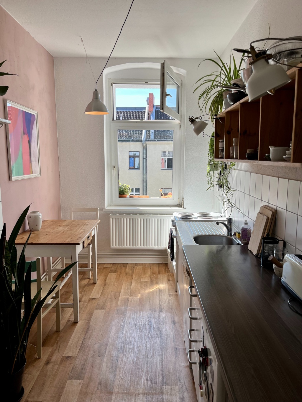 Bright & stylish Neukölln flat | Fully furnished | flexible days throughout August and September