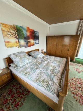 Anzeigenbild: Vollmöbliertes WG-Zimmer mit Fitnessraum im Zentrum von Münchberg