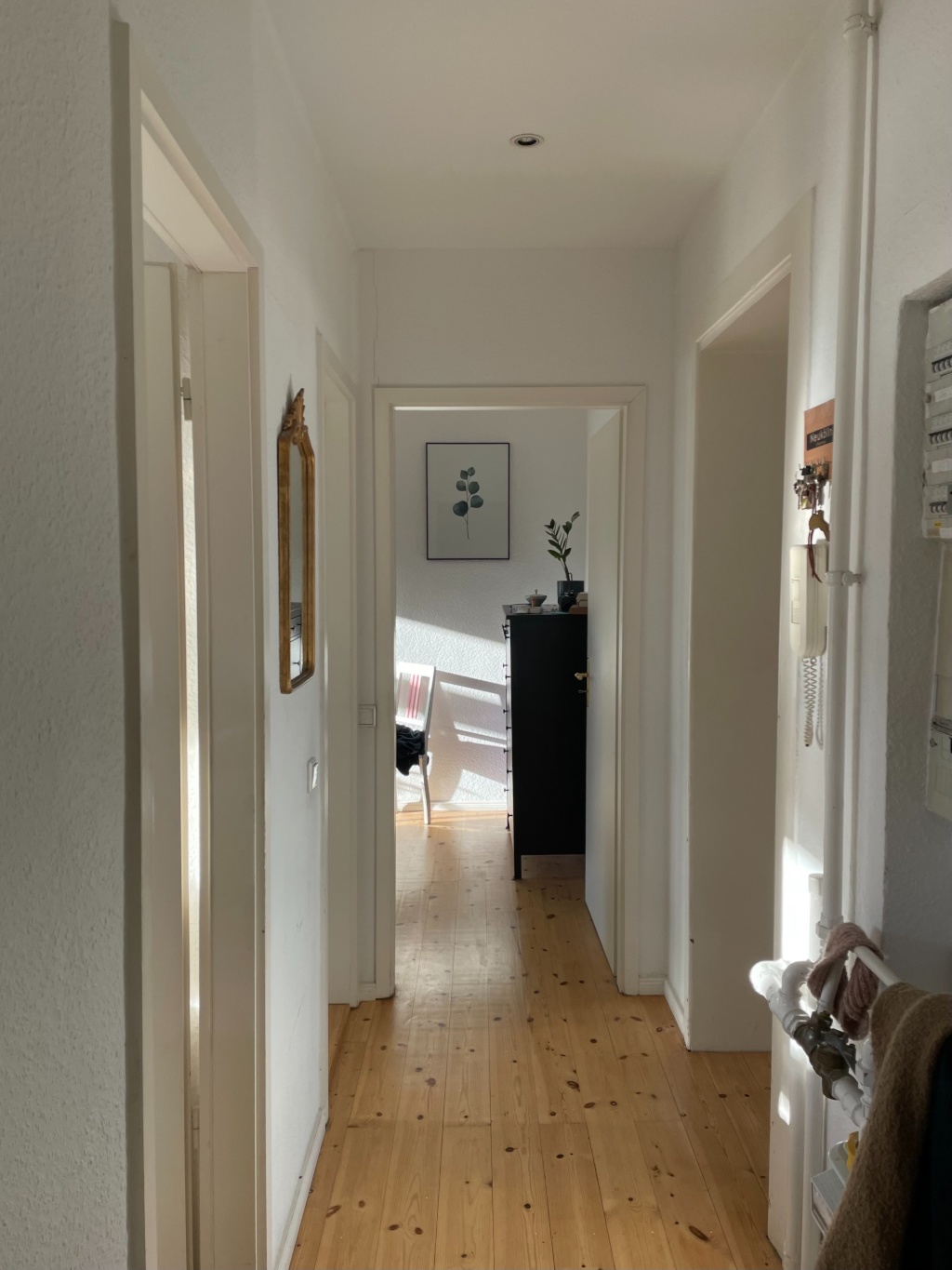 Bright & stylish Neukölln flat | Fully furnished | flexible days throughout August and September – Sonnenallee, 12045 Berlin Neukölln – Vorschaubild 4