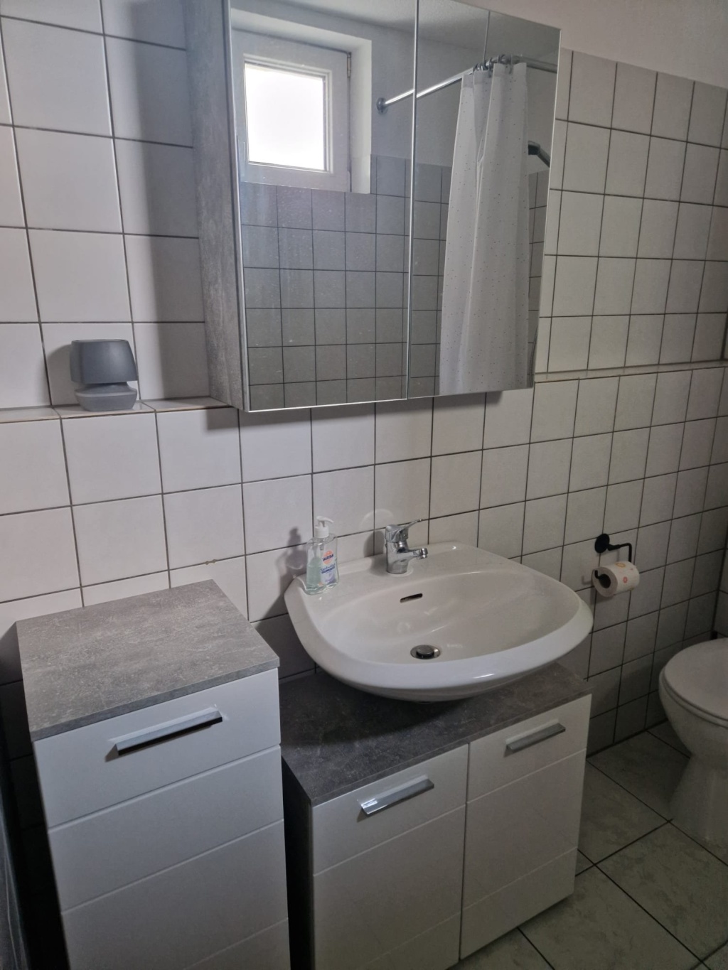bis 08.10.: 2 Raum Wohnung Aachen möbliert nähe Klinikum Westpark m. TG Stellplatz August September Tiefgarage Weststrasse Welkenrather Strasse Untermiete – Weststrasse, 52074 Aachen Aachen – Vorschaubild 14