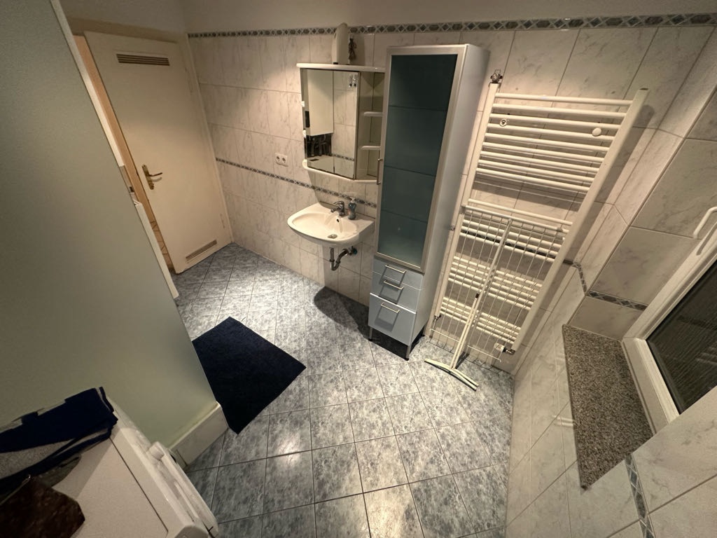 Habitación en WG nordend mittelweg - bad 1