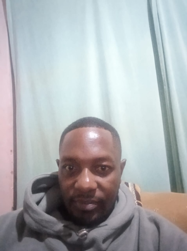 Ad image: My name is Douglas and am looking a room to rent starting January 2026 for long term. Kindly feel free to contact me on 015755129607