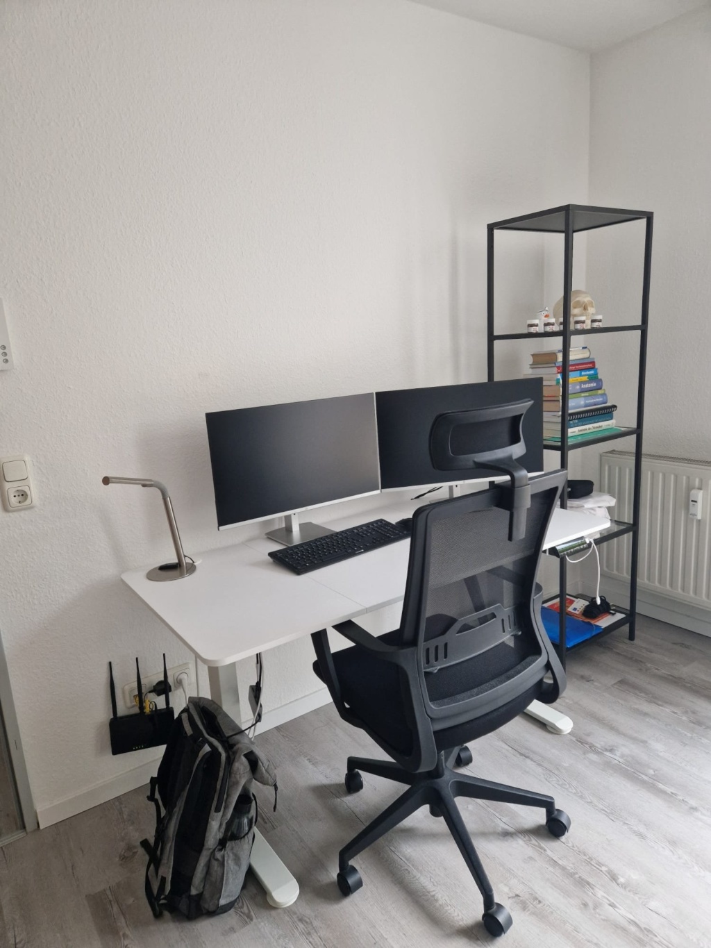 bis 08.10.: 2 Raum Wohnung Aachen möbliert nähe Klinikum Westpark m. TG Stellplatz August September Tiefgarage Weststrasse Welkenrather Strasse Untermiete – Weststrasse, 52074 Aachen Aachen – Vorschaubild 3