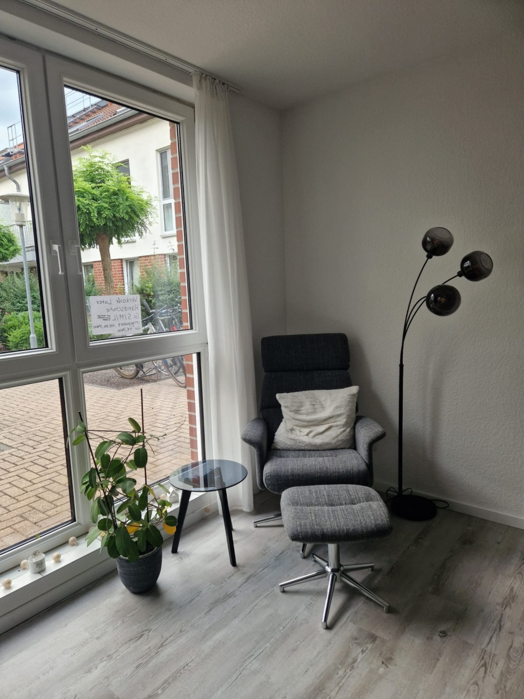 bis 08.10.: 2 Raum Wohnung Aachen möbliert nähe Klinikum Westpark m. TG Stellplatz August September Tiefgarage Weststrasse Welkenrather Strasse Untermiete – Weststrasse, 52074 Aachen Aachen – Vorschaubild 4