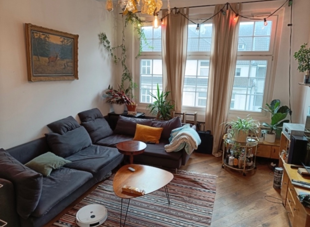 WG-Zimmer Nippes Neusser Str 177 - Wohnzimmer