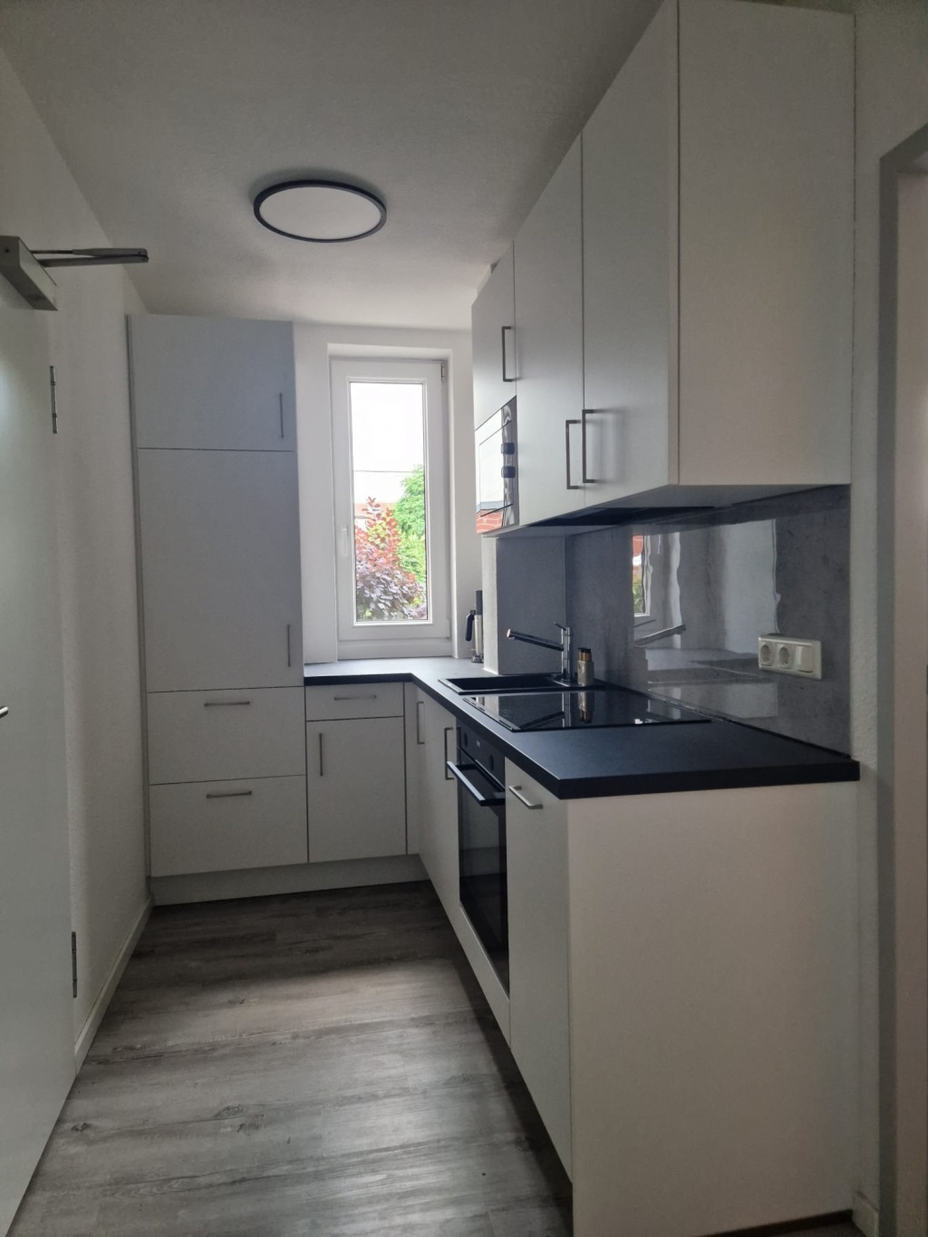 bis 08.10.: 2 Raum Wohnung Aachen möbliert nähe Klinikum Westpark m. TG Stellplatz August September Tiefgarage Weststrasse Welkenrather Strasse Untermiete – Weststrasse, 52074 Aachen Aachen – Vorschaubild 7