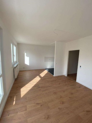 Anzeigenbild: WG-geeignete 3-Zimmer-Wohnung – frisch saniert, zentral & auf Wunsch mit Möbeln und Küche