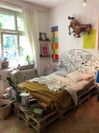 Anzeigenbild: untermiete april - ende september in der cherisy:—)