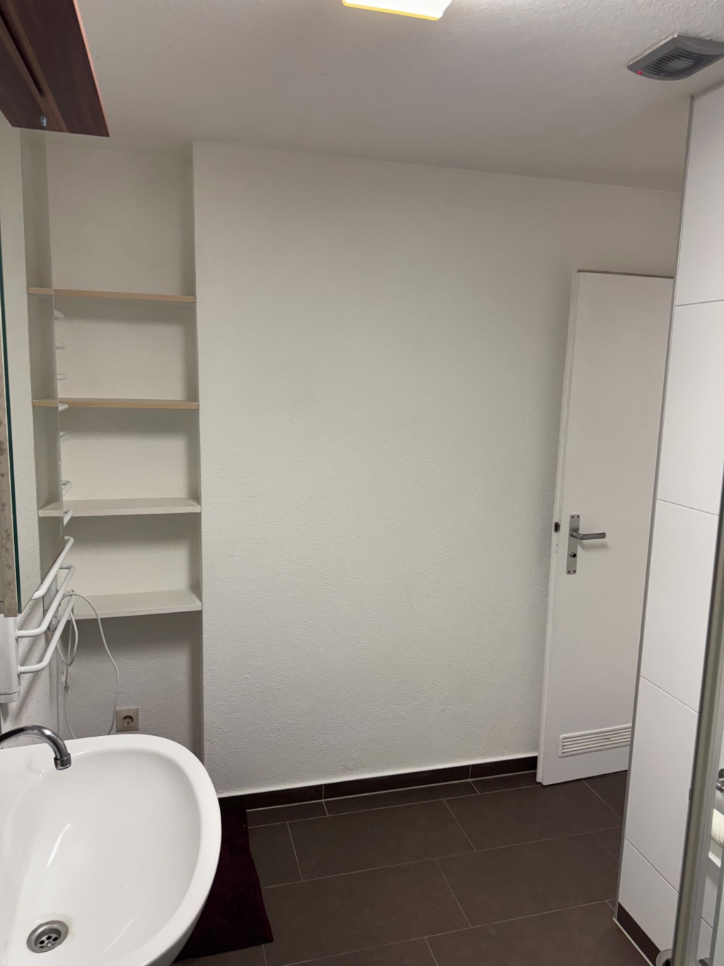 WG - Zimmer / voll Mobliert / – Nordbergstraße 22, 74076 Heilbronn Heilbronn – Vorschaubild 3