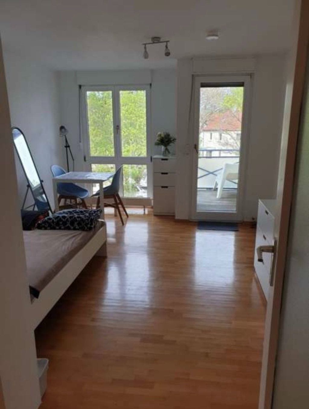 Möbliertes 1,5 Zimmer Sonnenappartment in Stuttgart-Möhringen – Balinger Straße 51, 70567 Stuttgart Möhringen – Vorschaubild 3