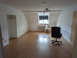 Anzeigenbild: Lust eine WG (3er) zu gründen? Beste Lage + günstige Miete