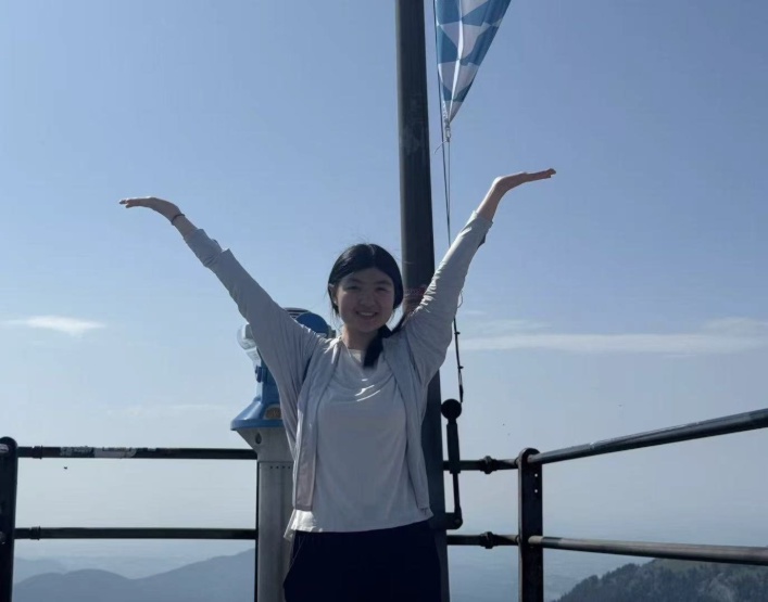 Ad image: Search 1-month intermediate rental for 1/2 persons