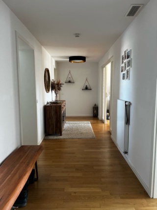 Imagen del anuncio: Luminoso apartamento de 2 habitaciones con balcón en el centro de Rosenheim – en alquiler en agosto