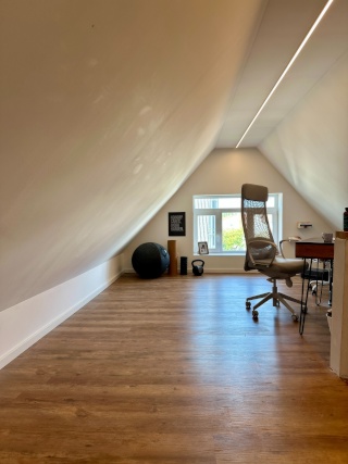 Imagen del anuncio: Moderno espacio maravilla con jardín, sauna & nuevo ático – desde 1.9. con conexión pública ideal a Neu-Ulm y Ulm