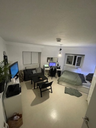 Anzeigenbild: Untervermietung für März! Einen Monat! Voll möbliertes WG-Zimmer, 4 min bis zur TH Aschaffenburg