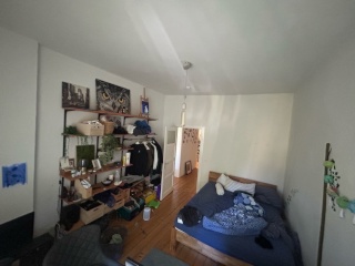 Anzeigenbild: Gemütliches Zimmer in einer geräumigen Wohnung in eppendorf