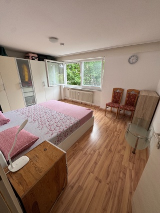 Imagen del anuncio: Zwischenmieten/sublet (4 monate) Möblierte 3-Zimmer-Wohnung (auch für WG geeignet) mit Balkon und EBK in Karlsruhe