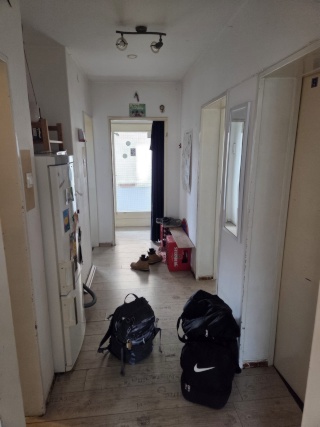 Ad image: Bright and sunny room in 3 WG in central location