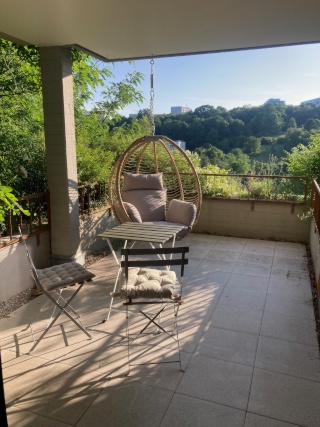 Imagen del anuncio: Soleado, tranquilo apartamento de 2,5 dormitorios (con muebles completos) con vistas al verde al alquiler intermedio