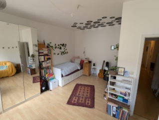 Ad image: Enquiry Stop!!! beautiful WG room on the Old Town Island