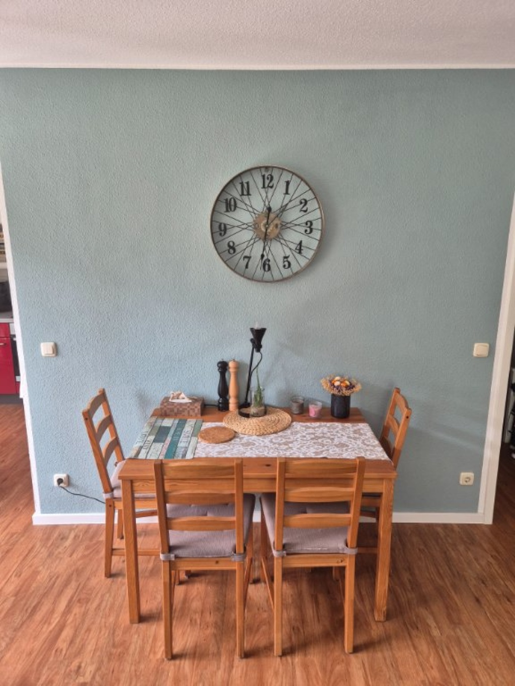 Wunderschöne helle und möblierte Wohnung mit Balkon – Gisperslebener Straße 45, 99089 Erfurt Ilversgehofen – Vorschaubild 2