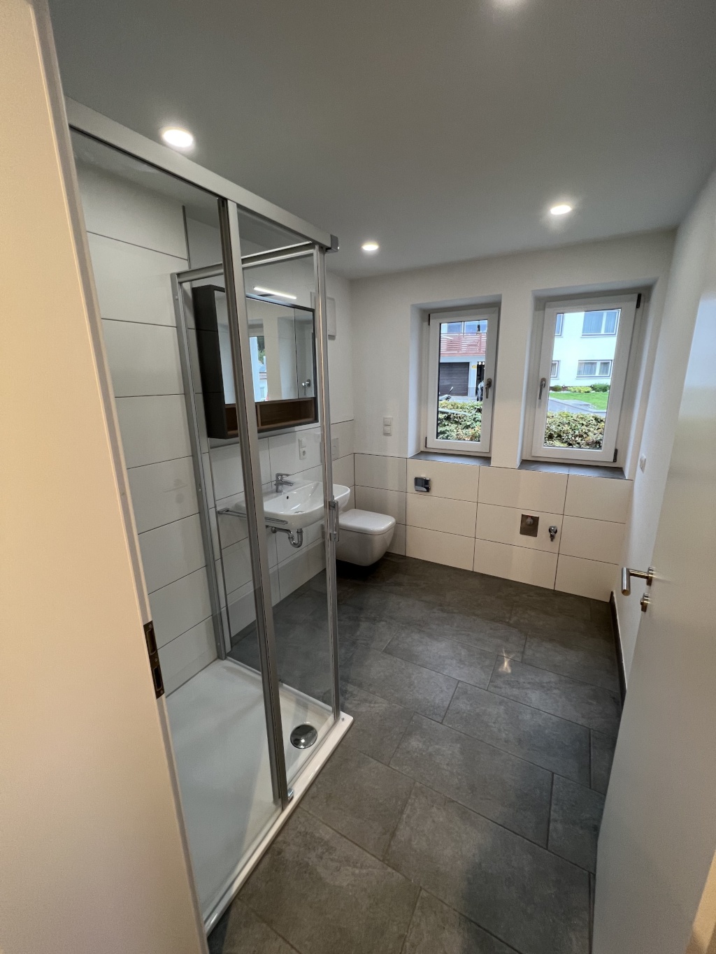 WG-Zimmer Kohlberg Dr.-Leicht-Straße 9a - Bad unten