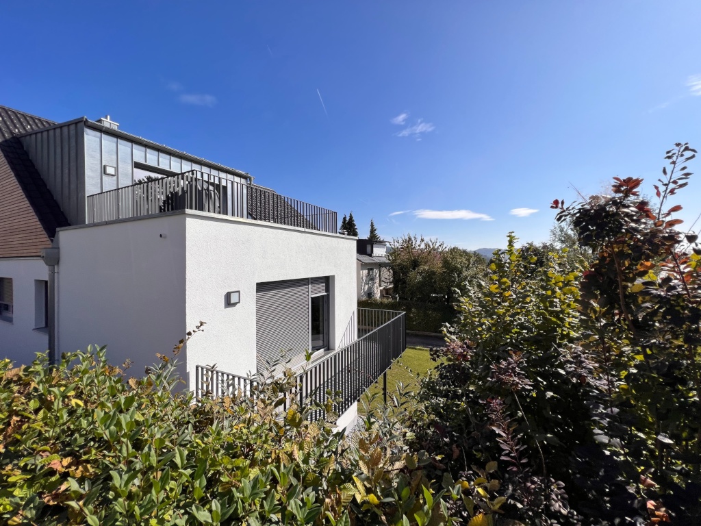 WG-Zimmer Kohlberg Dr.-Leicht-Straße 9a - Hausansicht - Dachterrasse