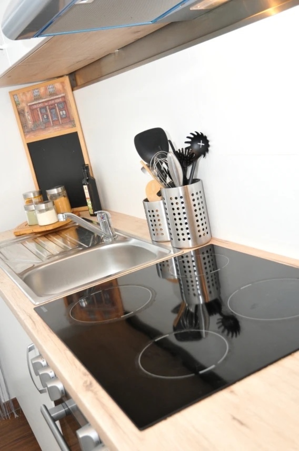WG-Zimmer Königswiesen-Dechbetten-Großprüfening Boessnerstraße  3d - Küche