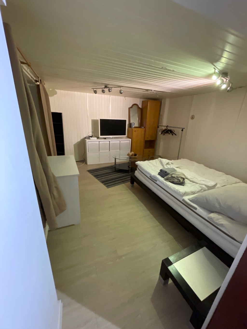 Souterrain Zimmer mit separater Küche und Badezimmer – Mustermann str 1, 51143 Köln Porz – Vorschaubild 8