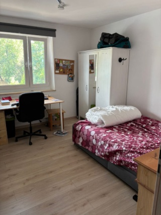 Anzeigenbild: WG-Zimmer in Dreier-WG