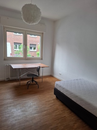 Anzeigenbild: Schöne möblierte 1 Zimmer Studenten-Wohnung in OB-Styrum, 15 min bis Uni DU bzw. FH MH