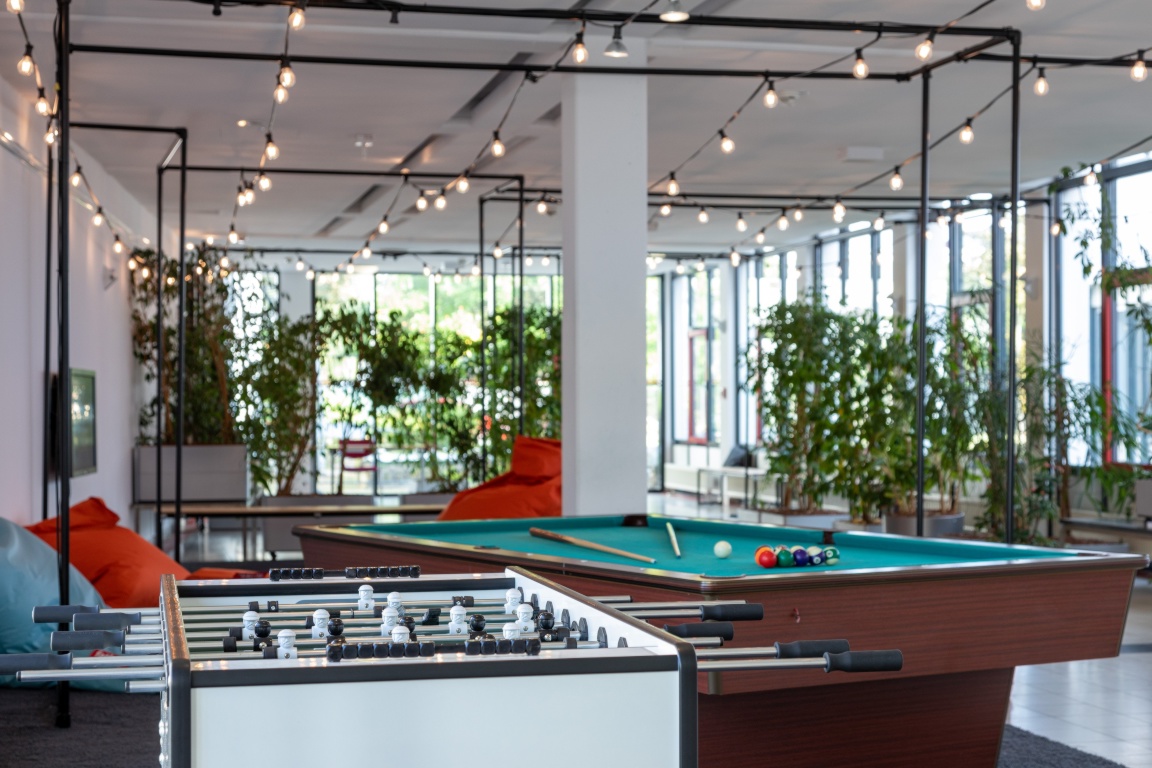 Ihr modernes Studentenzimmer in einem Hotel – eigenes Bad, WLAN, Fitnessraum, Parkplatz & mehr! Your modern student room in a hotel – private bathroom, Wi-Fi, gym, parking & more! – Hilpertstraße 27, 64295 Darmstadt Darmstadt – Vorschaubild 6