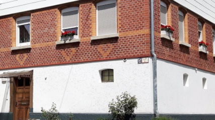 Anzeigenbild: Zimmer Nr 3 in ruhiger Lage, 8 m2 Reutlingen Nord. Wir suchen in unserer Studenten WG Studenten oder Praktikanten