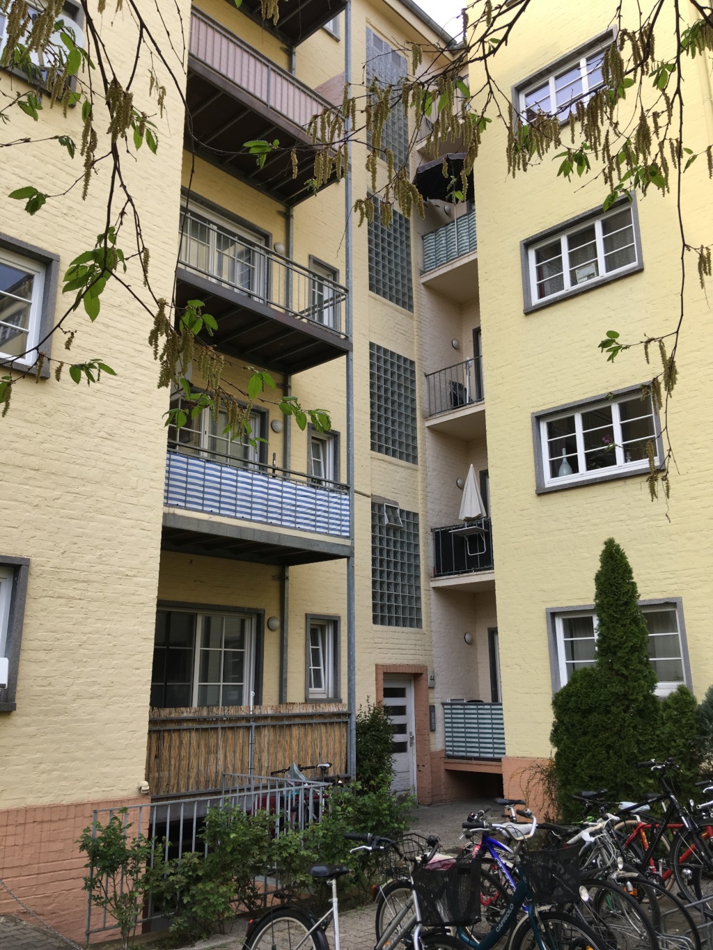 WG-Zimmer Neckarstadt-Ost Friedrich-Ebert-Straße 44 - Innenhof/Balkon