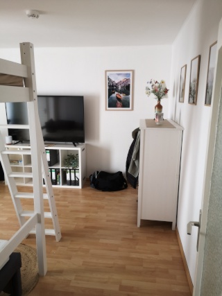 Anzeigenbild: 30 qm Einzimmerwohnung Untermiete 01.09 bis 01.12.