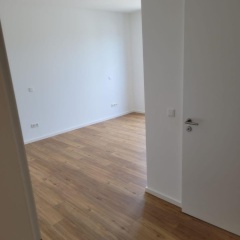 Anzeigenbild: Übergangszimmer mit eigenem Bad