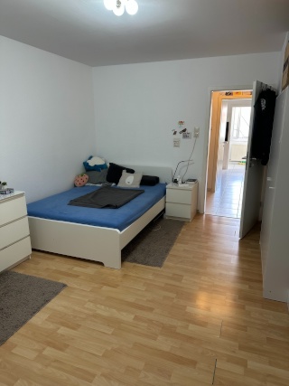 Anzeigenbild: Schönes helles WG-Zimmer