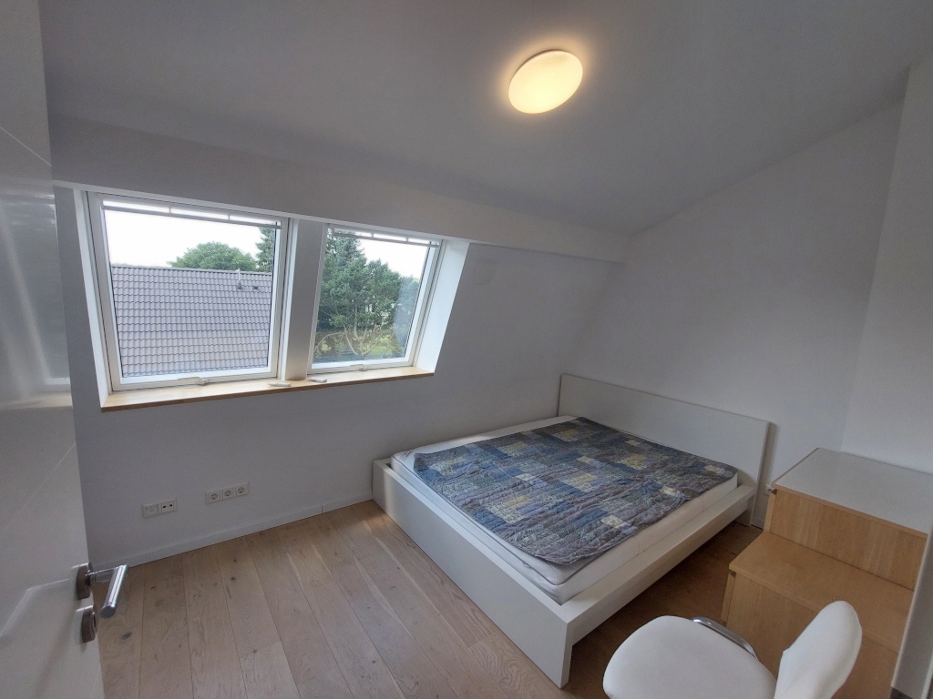 3 möbl. Zi 68 qm inkl Pantry u Balkon für 1-3 Pers ruhig u grün in Meiendorf U1/Bus 24 – Von-Suppé-str. 37d, 22145 Hamburg Meiendorf – Vorschaubild 11