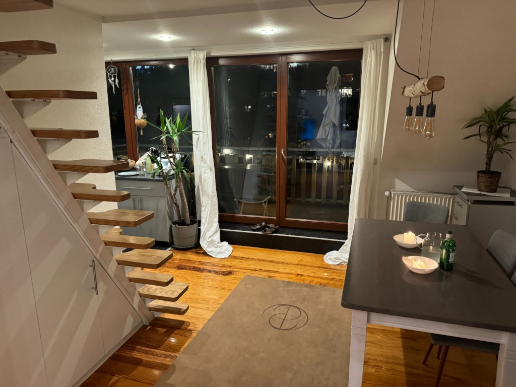 Stilvolle Maisonette mit Alsterblick – möbliert zur Zwischenmiete (07.08.2026 – 30.08.2026) – Ackermannstraße, 22087 Hamburg Hamburg – Vorschaubild 4