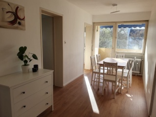 Anzeigenbild: Ideale Wohnung für 4er-WG ~ hell ~ Bahnhofsnähe ~ möbliert