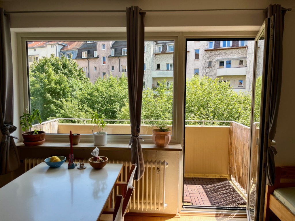Helle 1-Zimmer-Wohnung mit Balkon in Schwabing (Untermiete ab 6 Mon.) – 80803 München Schwabing-West/Schwabing-Freimann – Vorschaubild 3