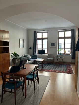 Anzeigenbild: Zwischenmiete | Stilvolle 2-Zimmer-Altbauwohnung in Schwerin Feldstadt | 01.11.2025 – 30.04.2026 (oder kürzer, mindestens 3 Monate)