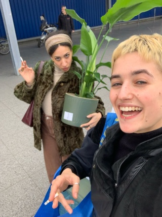 Ad image: 2 Snails for 4 girls WG searched in Berlin