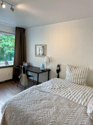 Ad image: Well furnished room with private access to the balcony