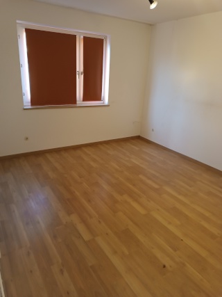 Anzeigenbild: Vermiete 2-Zimmer in einer Wohnung in Höchstadt