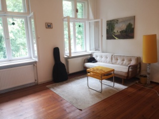 Anzeigenbild: Möblierte Wohnung mit eigenem Garten (Untermiete)